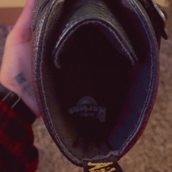 Doc Marten's Devon Flower Boot - Picture 4 of 5